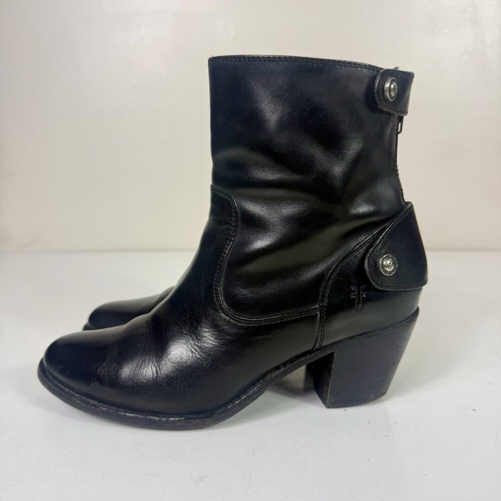 FRYE Jackie Button Short Black LEATHER Boots Western MOTO Ankle Booties Zip 7